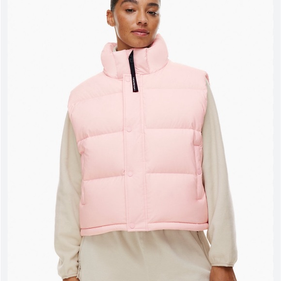 Aritzia Superpuff shorty Vest - Picture 1 of 4